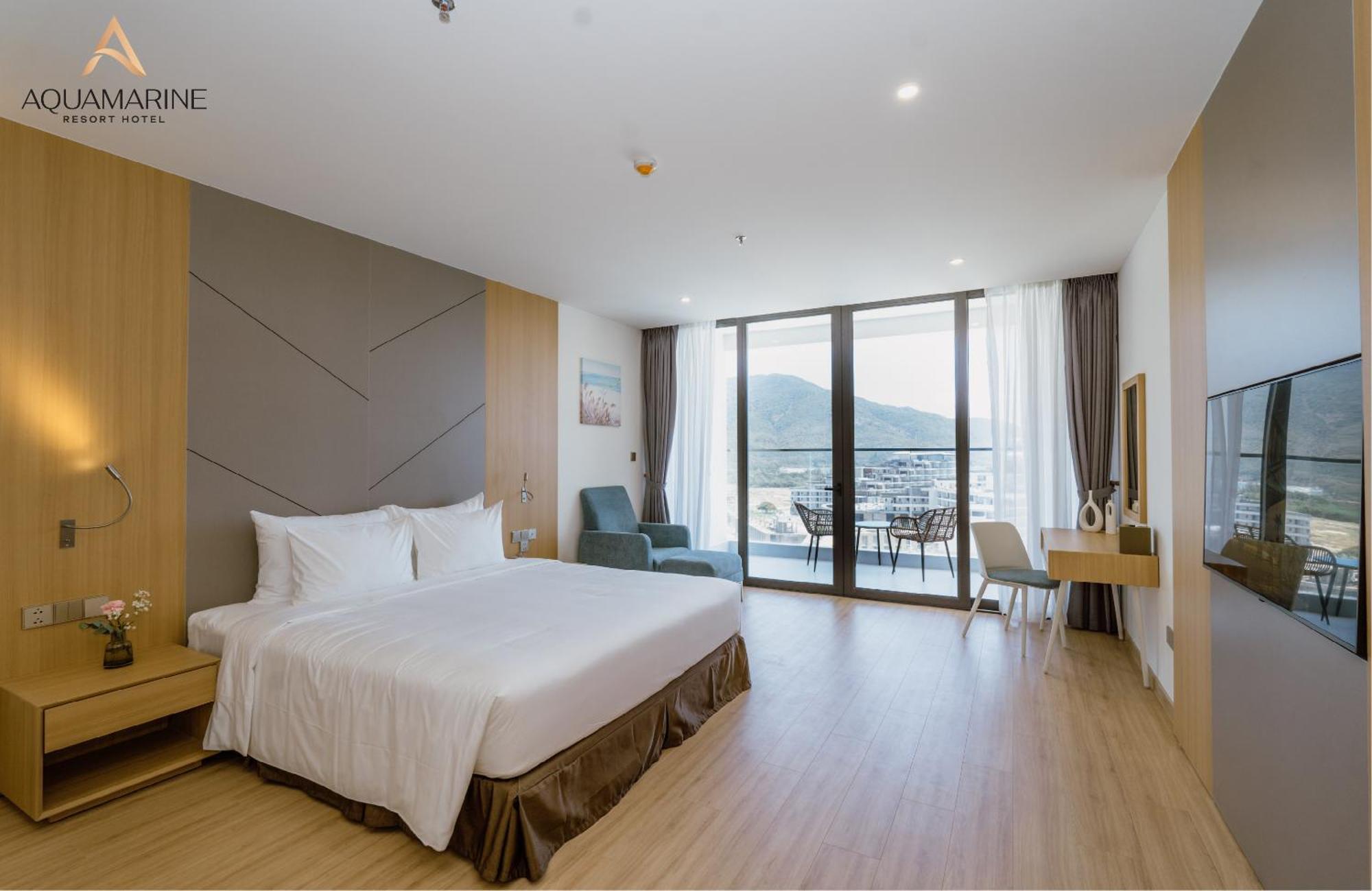 Aquamarine Beachfront Resort & Spa 金兰市 外观 照片