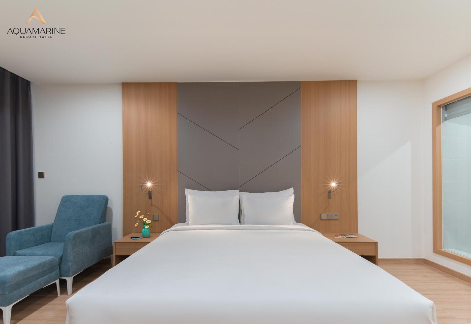 Aquamarine Beachfront Resort & Spa 金兰市 外观 照片