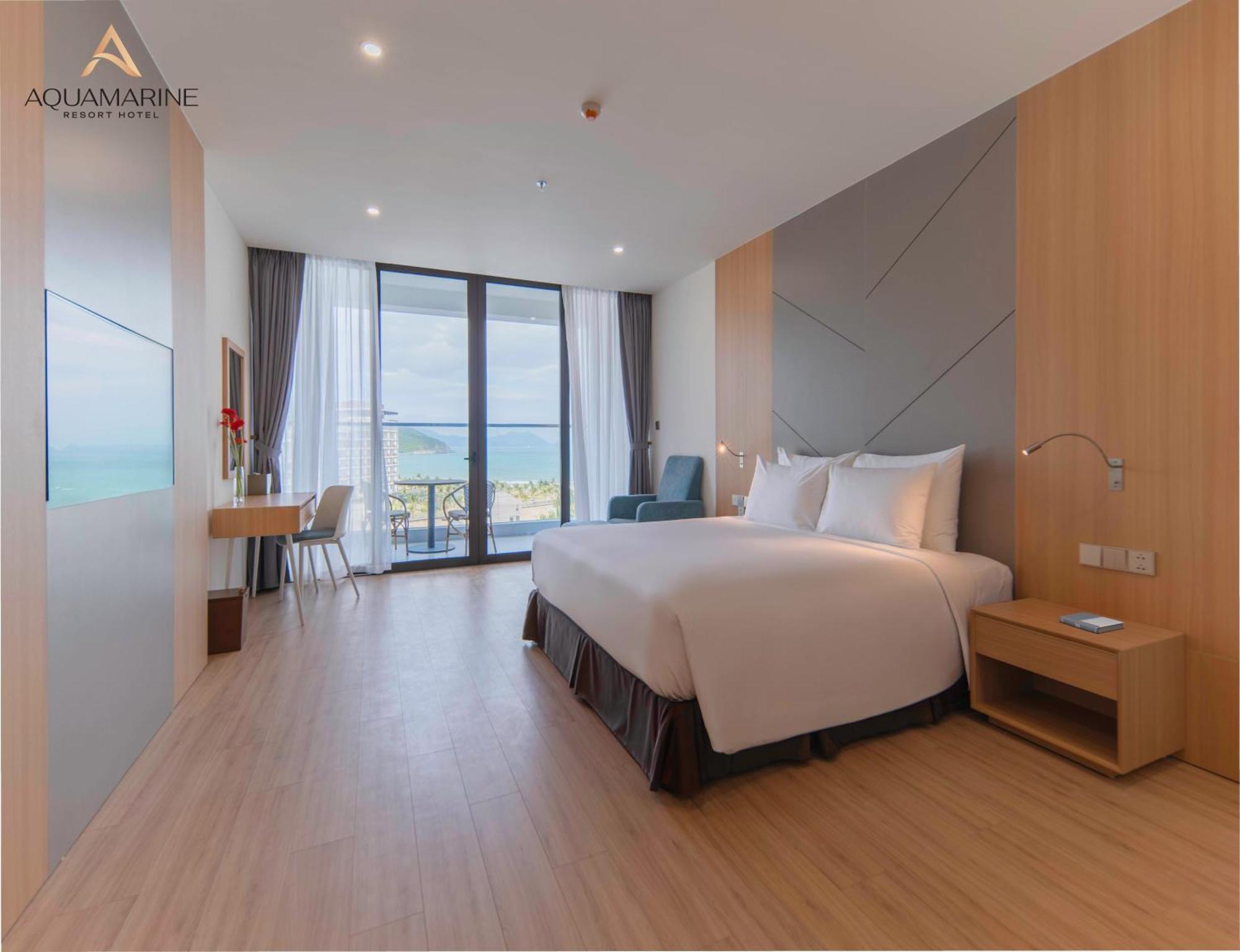 Aquamarine Beachfront Resort & Spa 金兰市 外观 照片