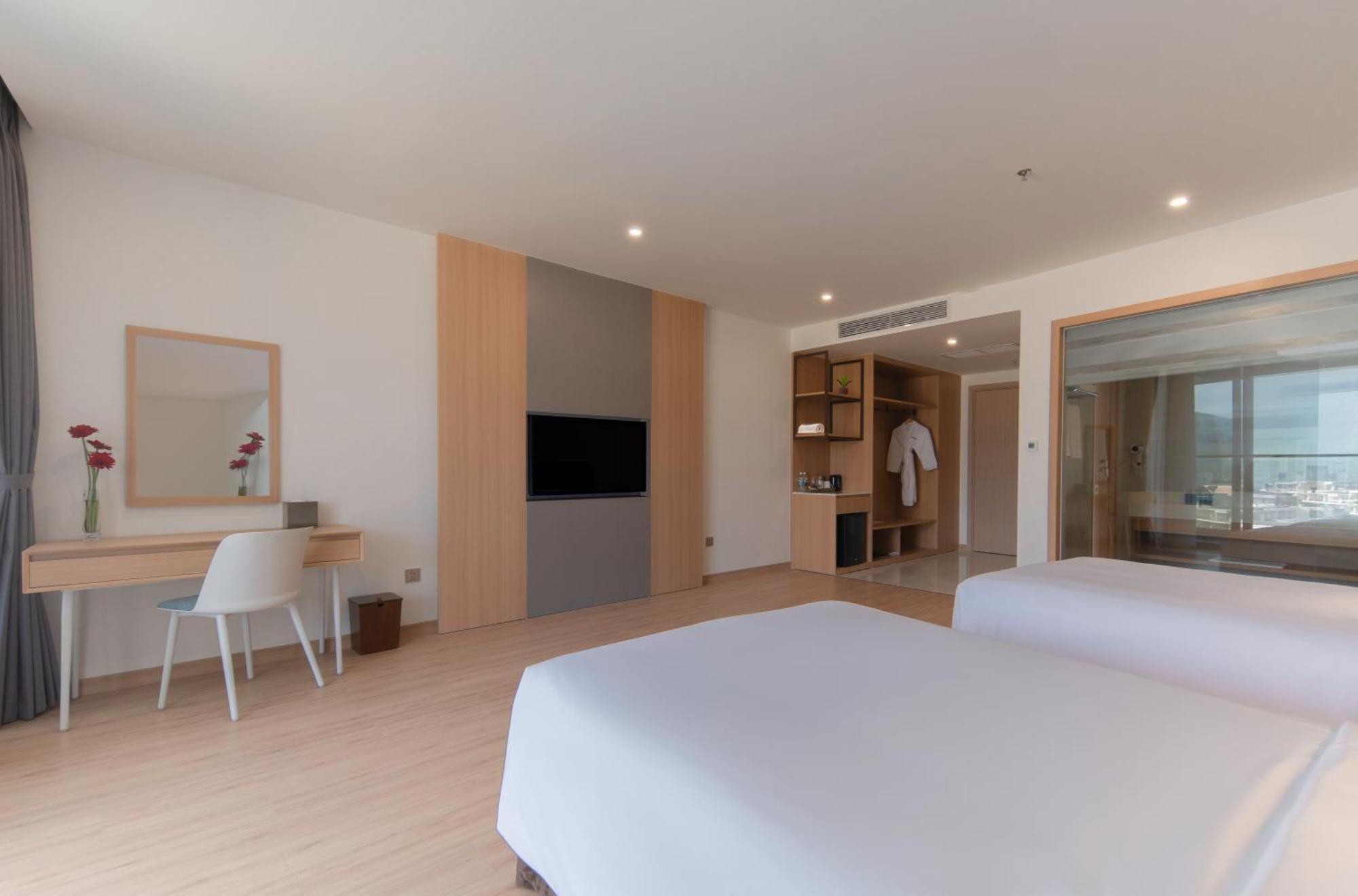 Aquamarine Beachfront Resort & Spa 金兰市 外观 照片